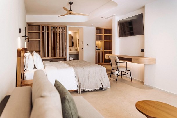 Ostria Resort & Spa - Wohnbeispiel Junior-Suite Swim-up (Zimmercodierung JBQ)