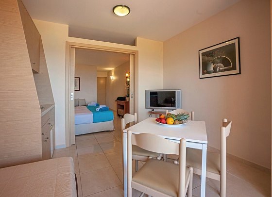 Elounda Residence Resort & Waterpark - Wohnbeispiel Familienzimmer 1 SZ. Meerblick (Zimmercodierung F1M)