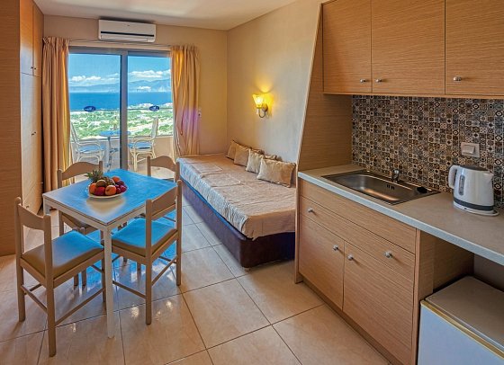 Elounda Residence Resort & Waterpark - Wohnbeispiel Familienzimmer 1 SZ. Meerblick (Zimmercodierung F1M)
