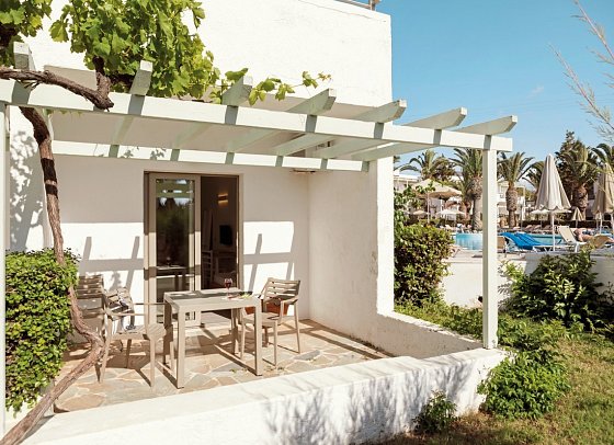 Sol by Mélia Marina Beach Crete - Wohnbeispiel Bungalow Gartenblick (Zimmercodierung BBG)