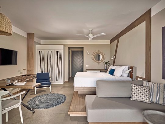 Domes Aulus Elounda, Curio Collection by Hilton - Wohnbeispiel Suite Meerblick Sapphire Zen Outdoor Jacuzzi (Zimmercodierung W1M)