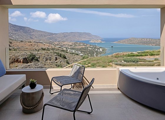 Domes Aulus Elounda, Curio Collection by Hilton - Wohnbeispiel Suite Meerblick Sapphire Zen Outdoor Jacuzzi (Zimmercodierung W1M)