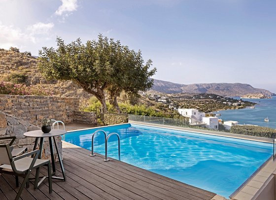 Domes Aulus Elounda, Curio Collection by Hilton - Wohnbeispiel Doppelzimmer Meerblick Sapphire Nest Gemeinschaftspool (Zimmercodierung D2M)