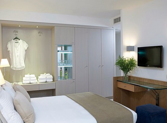 Kriti Beach Hotel - Wohnbeispiel Suite Familie (Zimmercodierung WI1)