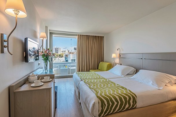 Kriti Beach Hotel - Wohnbeispiel Doppelzimmer Superior seitl. Meerblick (Zimmercodierung DSN)