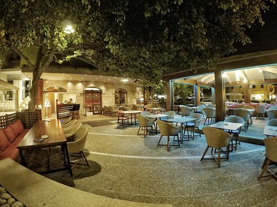 Kyma Suites Beach Hotel