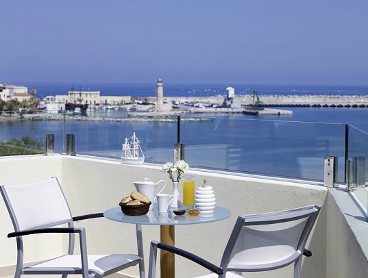 Kyma Suites Beach Hotel