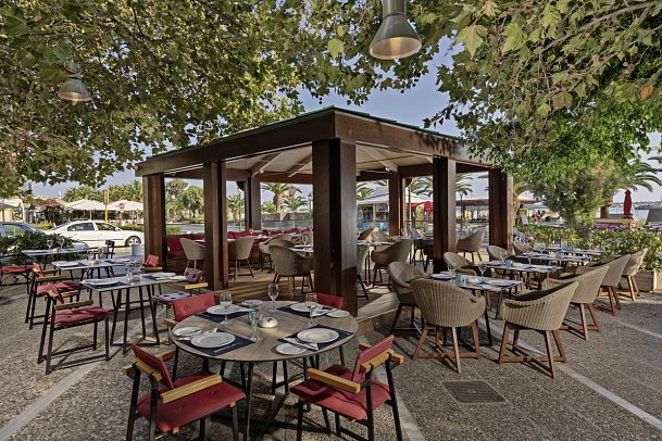 Kyma Suites Beach Hotel