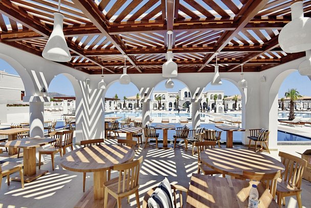 Anemos Luxury Grand Resort