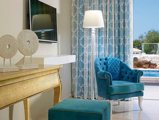 Anemos Luxury Grand Resort - Wohnbeispiel Doppelzimmer Sharing Pool (Zimmercodierung D1P)