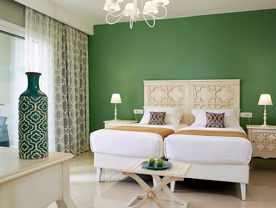 Anemos Luxury Grand Resort - Wohnbeispiel Familienzimmer Privat Pool (Zimmercodierung FBR)