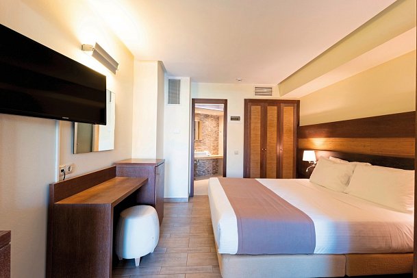 Calimera Sirens Beach - Wohnbeispiel Familienzimmer (Zimmercodierung FB1)