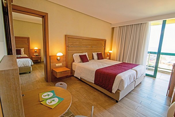 Calimera Sirens Beach - Wohnbeispiel Familienzimmer mit Verbindungstür (Zimmercodierung FV1)