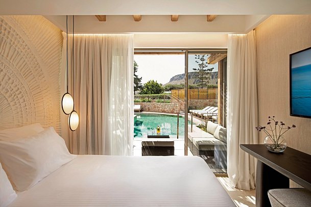 Mitsis Selection Rinela - Wohnbeispiel Familiensuite Swim Up Gemeinschaftspool (Zimmercodierung FBQ)