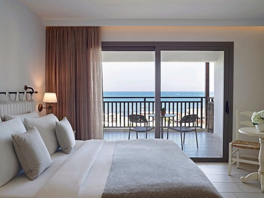 Creta Maris Resort - Wohnbeispiel Doppelzimmer Meeresfront Adults Only (Zimmercodierung DBO)