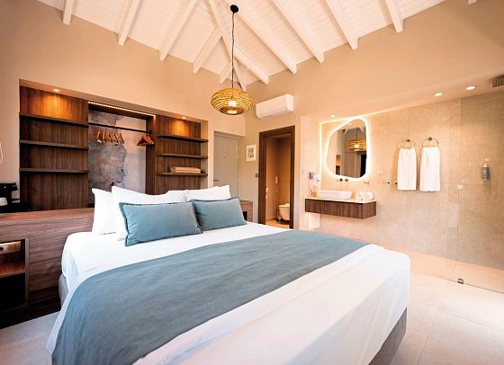 Sentido Kyknos Beach - Wohnbeispiel Sentido Zimmer mit begehbarem Kleiderschrank (Zimmercodierung D1G)