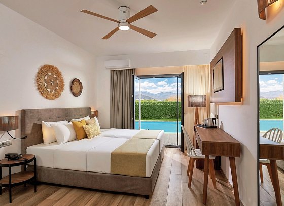 Sentido Kyknos Beach - Wohnbeispiel Doppelzimmer Superior Swim Up Gemeinschaftspool (Zimmercodierung DSQ)