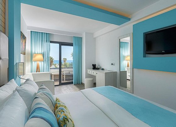 Sentido Kyknos Beach - Wohnbeispiel Doppelzimmer Superior Meerblick (Zimmercodierung DSM)