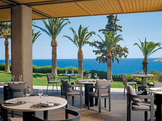 Minos Palace Hotel & Suites