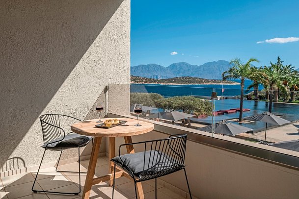 Minos Palace Hotel & Suites