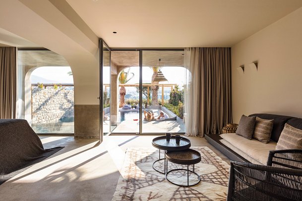 Minos Palace Hotel & Suites - Wohnbeispiel Suite Waterfall Meerblick Privatpool (Zimmercodierung W1M)