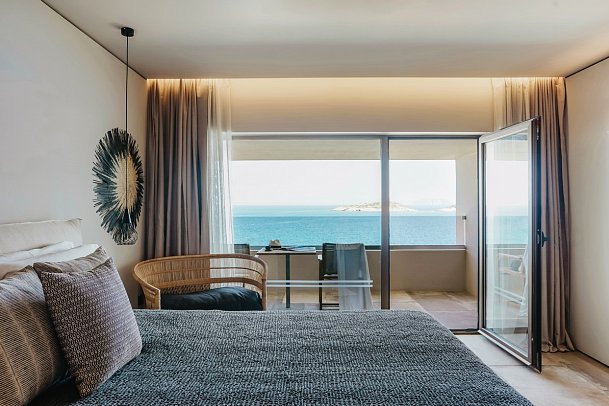 Minos Palace Hotel & Suites