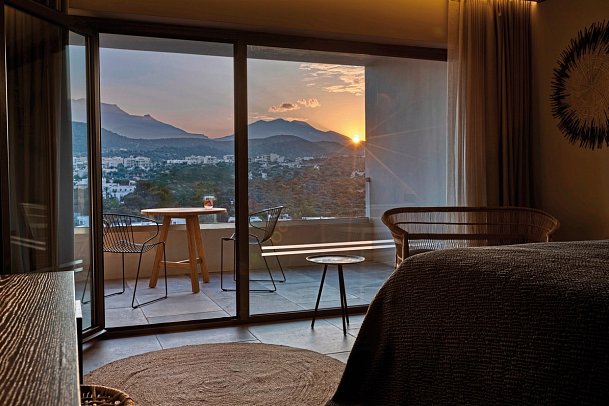 Minos Palace Hotel & Suites