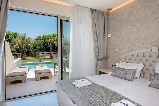 Vantaris Luxury Beach Resort - Wohnbeispiel Juniorsuite Privatpool (Zimmercodierung J1R)