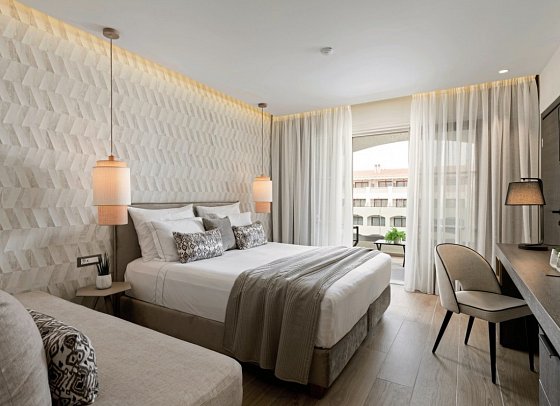 Theartemis Palace - Wohnbeispiel Doppelzimmer Superior Poolblick (Zimmercodierung DSP)