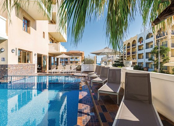 Theartemis Palace