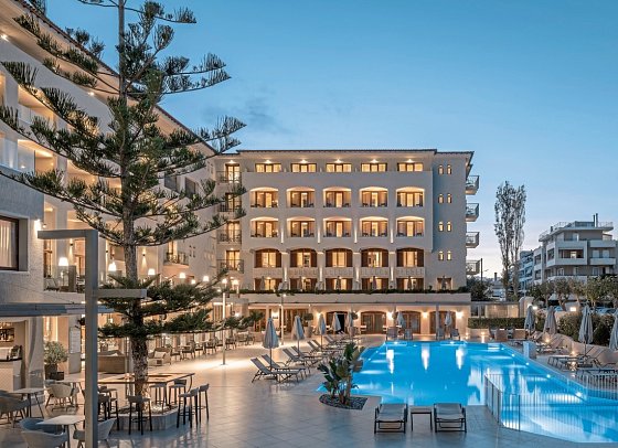 Theartemis Palace