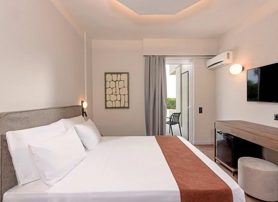 Zeus Hotels Ydoria Resort - Wohnbeispiel Doppelzimmer Superior Privatpool (Zimmercodierung DSR)