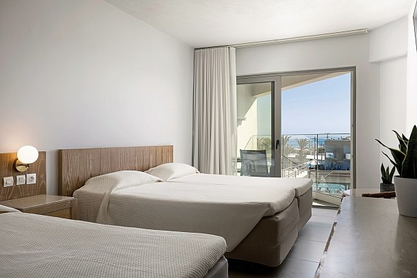 Rethymno Village - Wohnbeispiel Familienimmer Gartenblick (Zimmercodierung FBG)