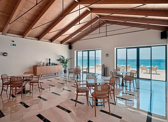 Oros Luxury Beach Resort