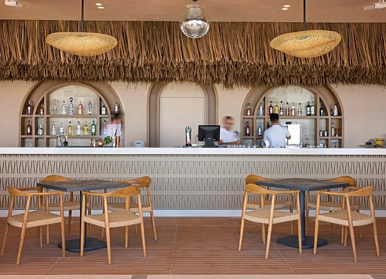 Oros Luxury Beach Resort
