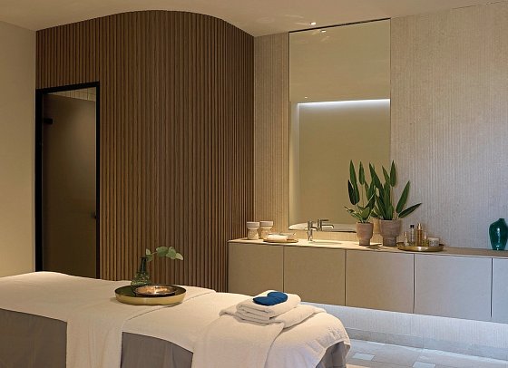 Oros Luxury Beach Resort