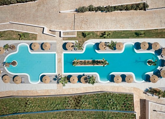 Oros Luxury Beach Resort