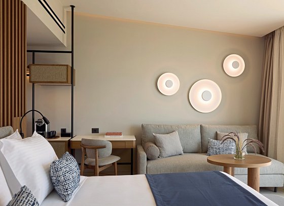 Oros Luxury Beach Resort - Wohnbeispiel Doppelzimmer Deluxe Meerblick (Zimmercodierung DD4)