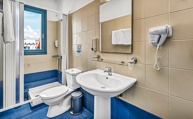 Marilisa Hotel - Badbeispiel (Zimmercodierungen DBG, D1N & D1P)