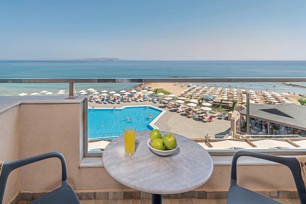 Themis Beach Hotel - Wohnbeispiel Doppelzimmer Meerblick (Zimmercodierung DBM)