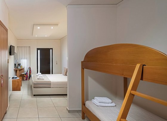 Themis Beach Hotel - Wohnbeispiel Familienzimmer (Zimmercodierung FB1)