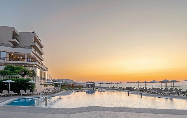 Themis Beach Hotel