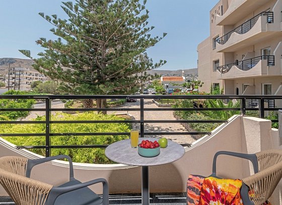 Themis Beach Hotel - Wohnbeispiel Doppelzimmer Gartenblick (Zimmercodierung DBG)