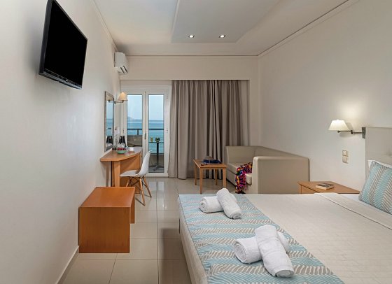 Themis Beach Hotel - Wohnbeispiel Doppelzimmer Meerblick (Zimmercodierung DBM)