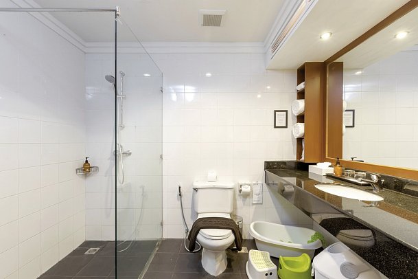 Sunwing Bangtao Beach - Badbeispiel Happy Baby Studio (Zimmercodierung SI1)