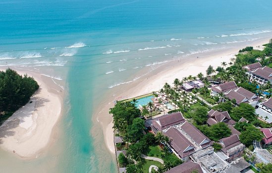 Apsara Beachfront Resort & Villa