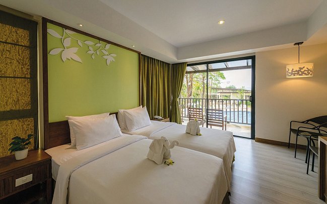 The Leaf on the Sands by Katathani