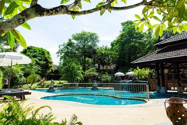 The Leaf on the Sands by Katathani