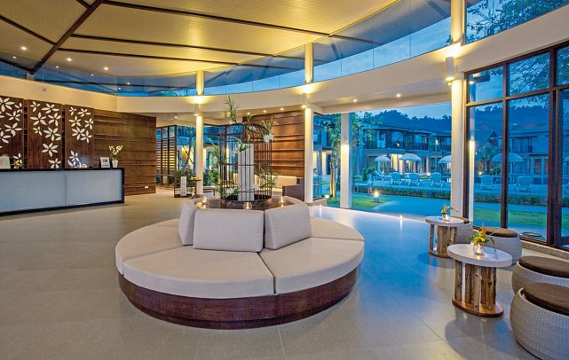 The Leaf on the Sands by Katathani