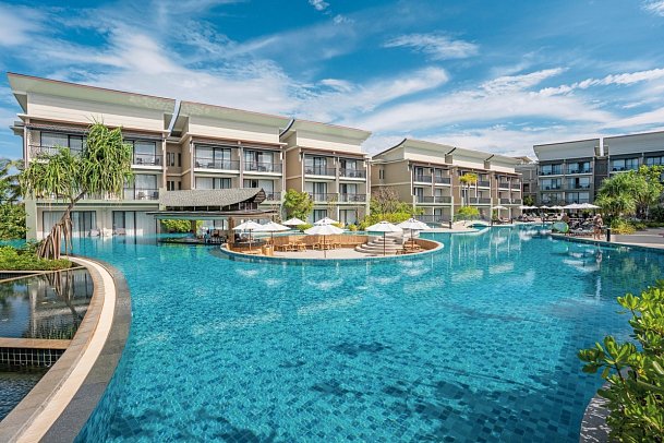 Le Méridien Khao Lak Resort & Spa